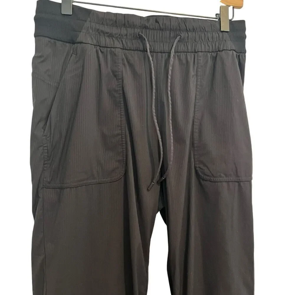 Lululemon Beyond The Studio Crop Pants Black Size 8
